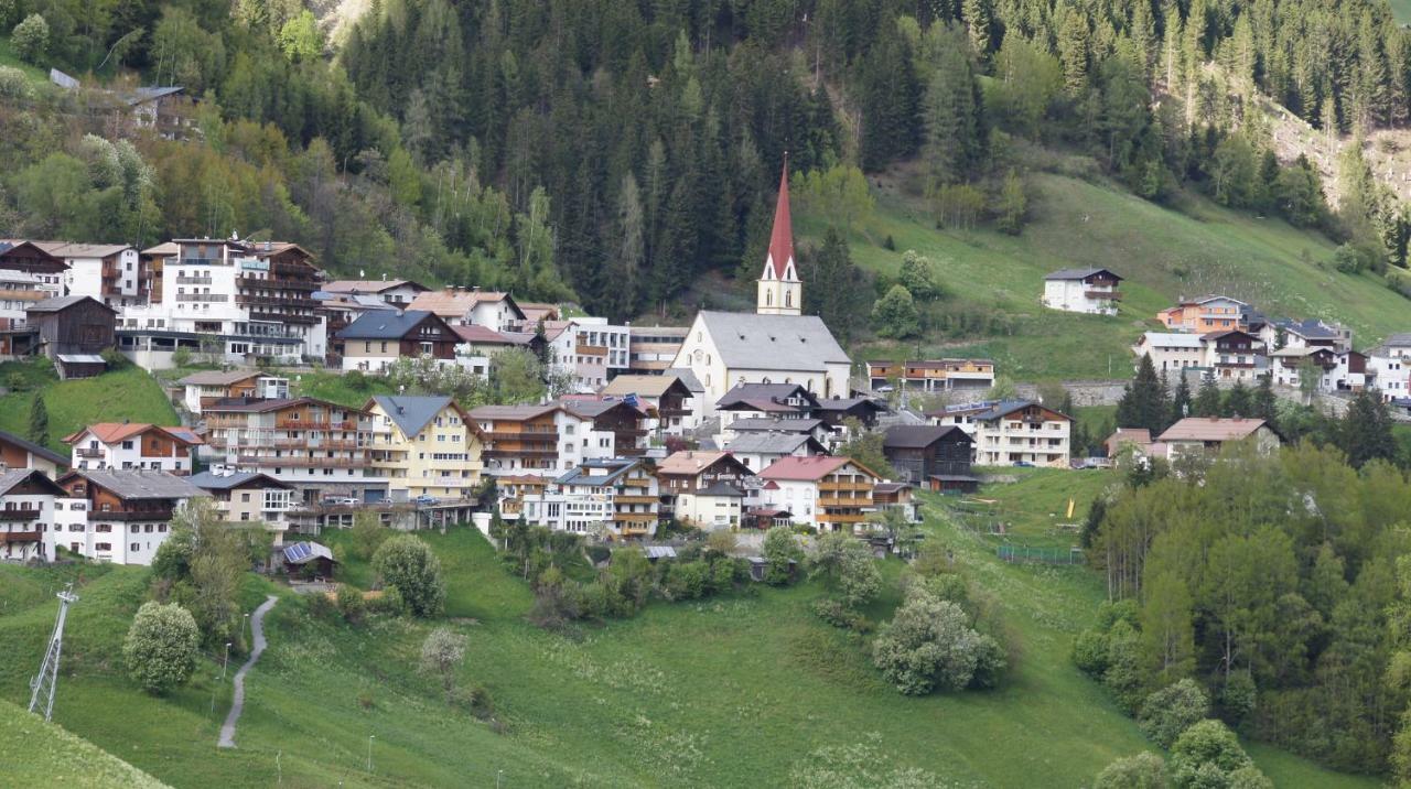 Apart Garni Dorfblick Hotel Kappl  Eksteriør billede